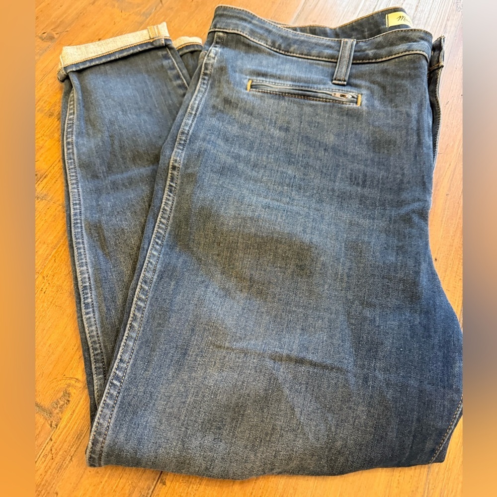 Madewell woman’s road tripper jeggings.  Plus size 33. Stretch denim.